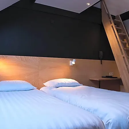 Aquatel Hotel 2*